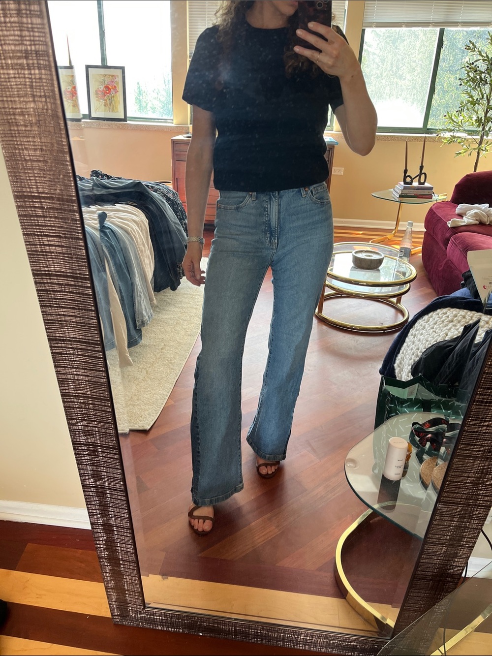 Gap denim mid-Rise ‘70s flare Women’s Jeans in Light Blue 28, perfect capsule